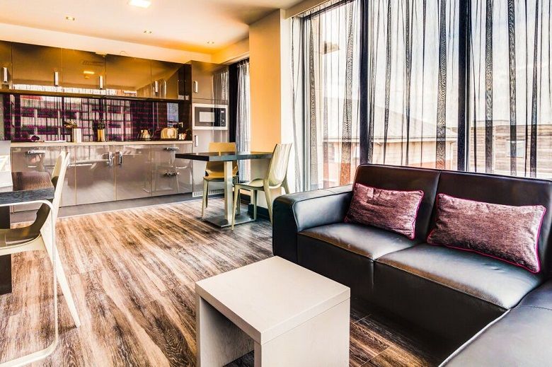 Roomzzz Aparthotels