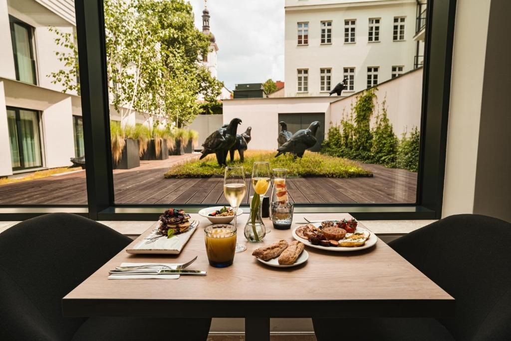hotel cube prague breakfast
