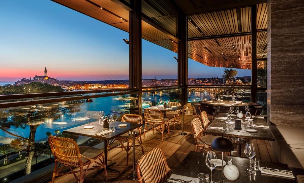 Grand Park Hotel Rovinj view