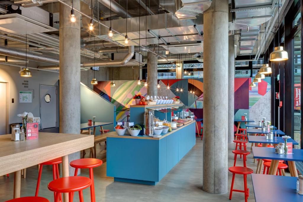 MEININGER Berlin East Side Gallery