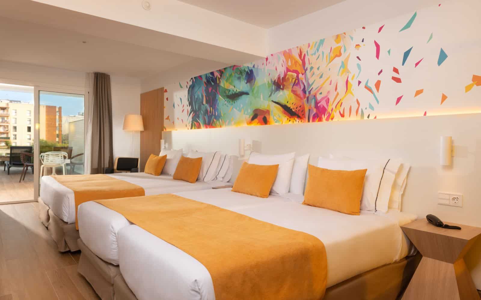 Rooms and Suites