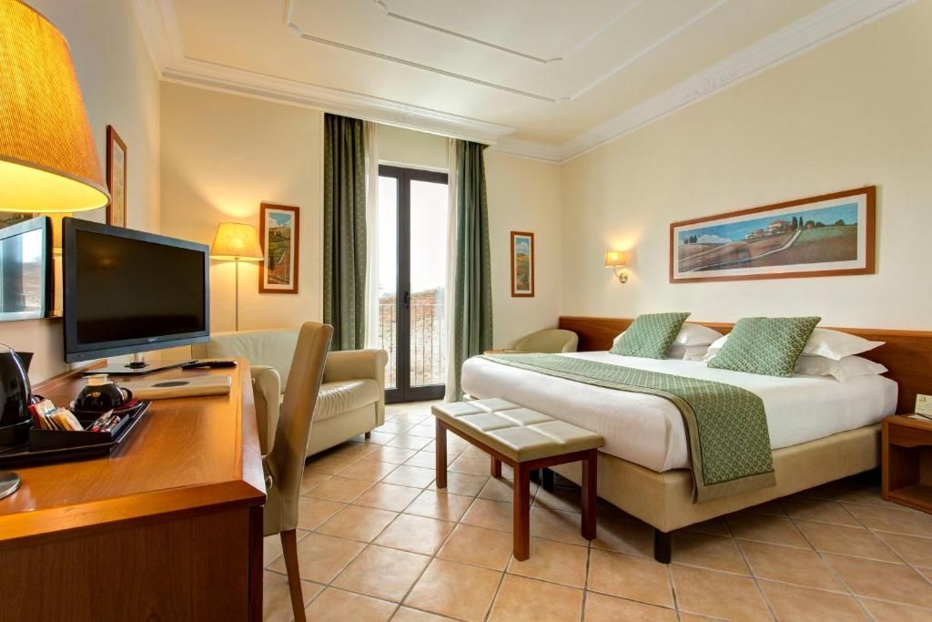 Hotel Athena