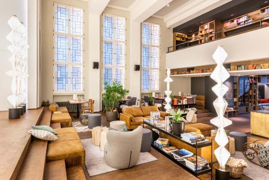 Mosaic House Design Hotel & Hostel