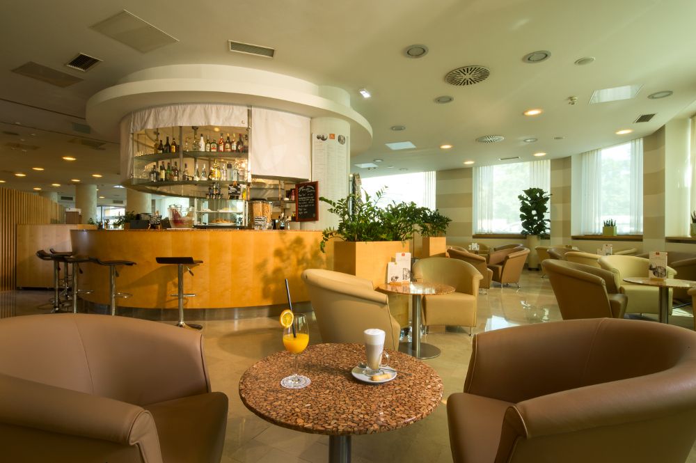 City Hotel Ljubljana lobby