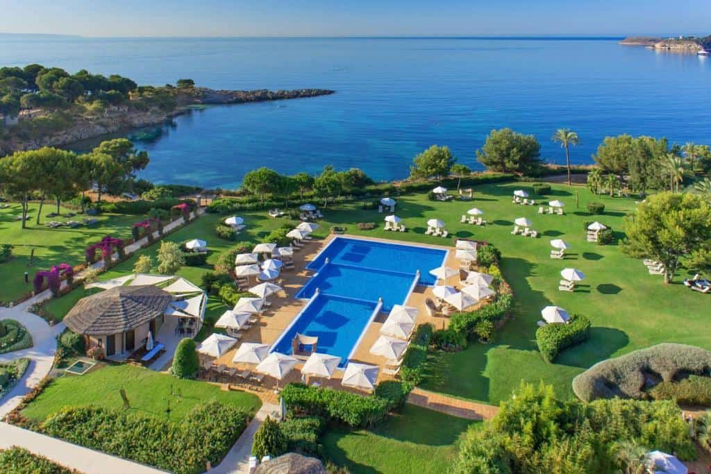 St. Regis Mardavall Mallorca Resort, Costa d’en Blanes