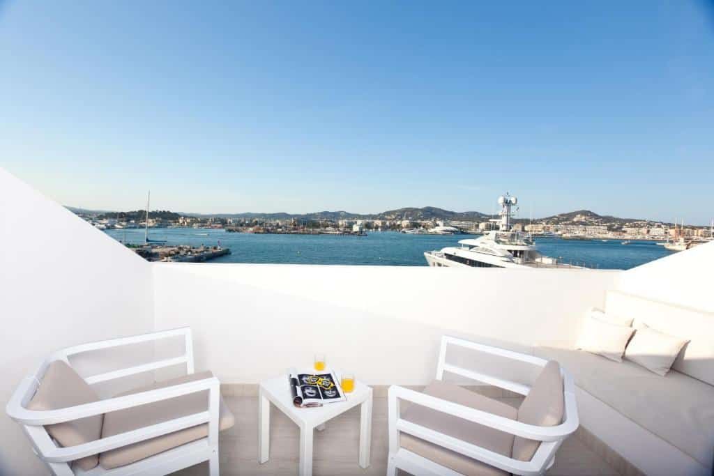 Ryans La Marina