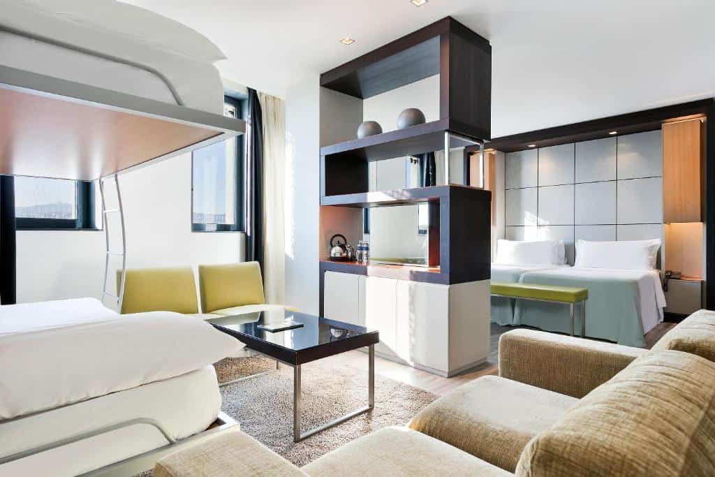 Hotel Barcelona Condal Mar by Melia