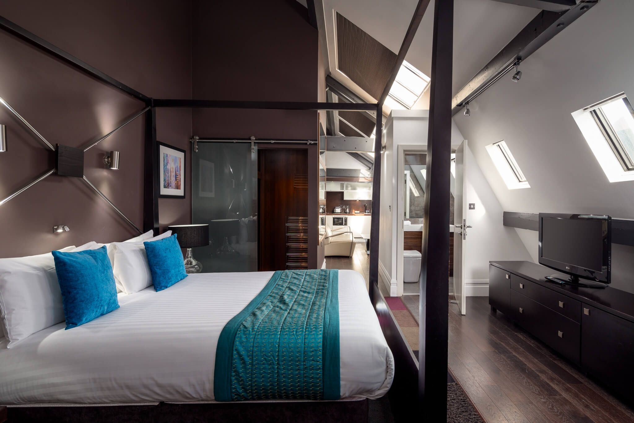 Roomzzz Manchester City