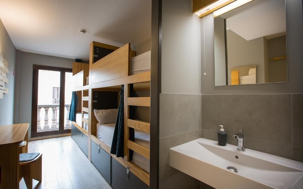 Yeah Barcelona Hostel