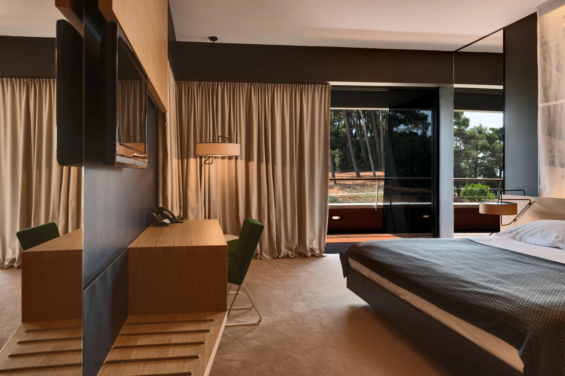 lone hotel room