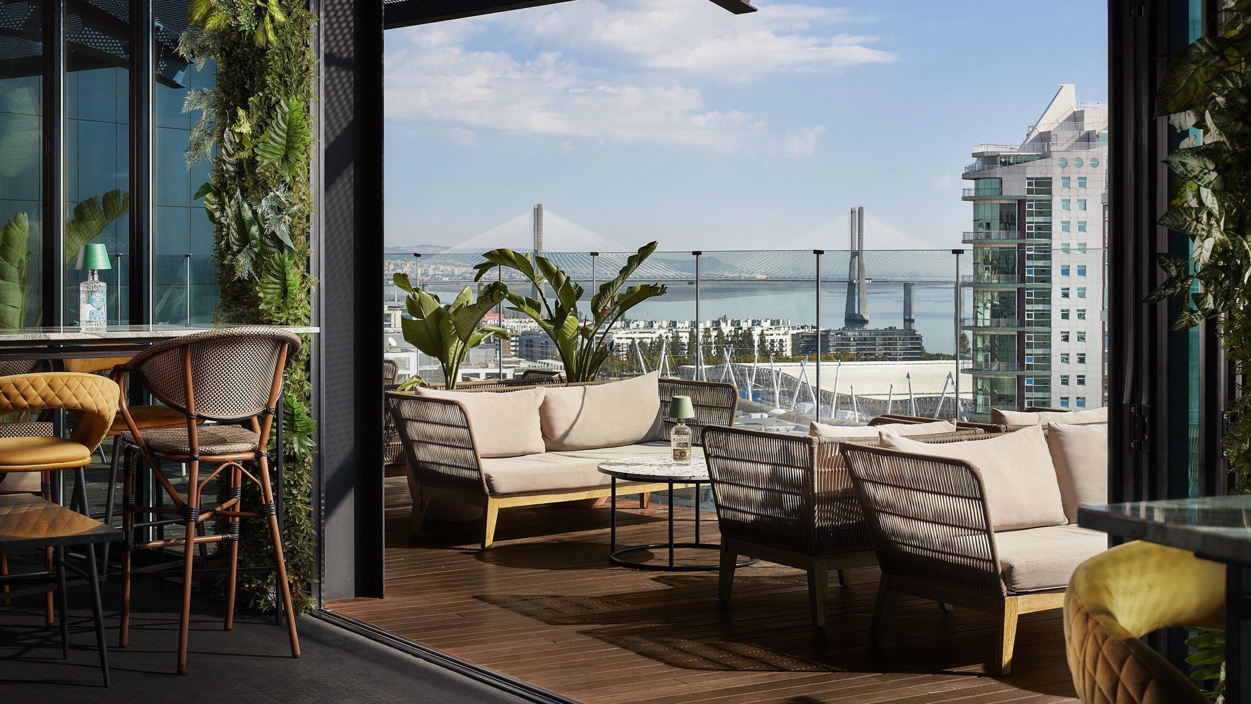 tivoli oriente lisboa sky bar